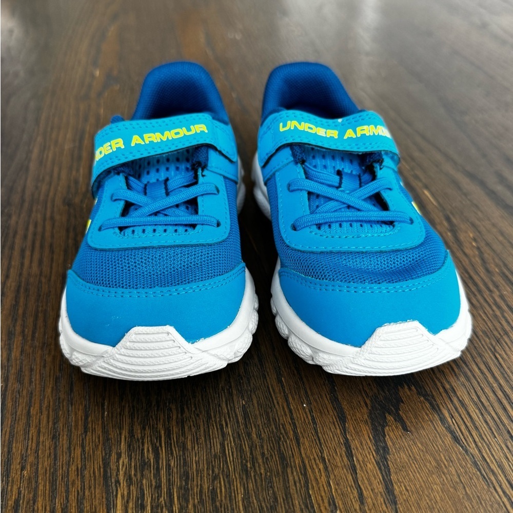 Boys’ Under Armour Athletic Shoes – Bright Blue & Electric Yellow ⚡️💙 Size 8